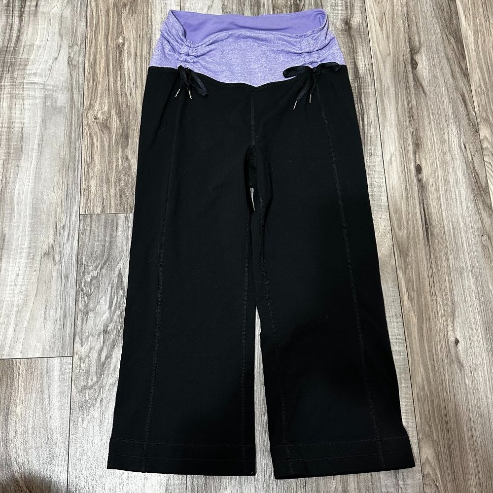 Lululemon Women's Gather And Crow Crop Black & Purple Size 4